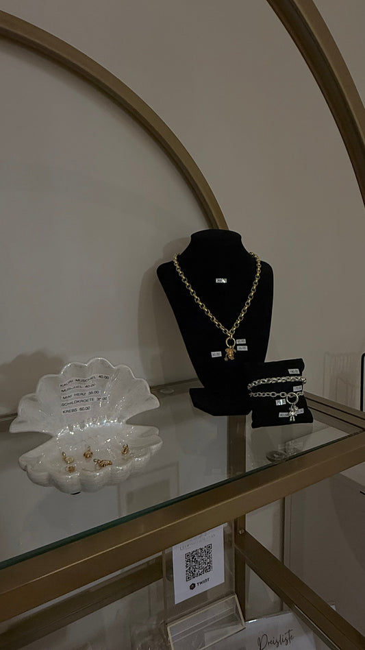 Fanni Nails & Beauty Studio